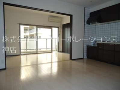 グランパーク天神 リビング