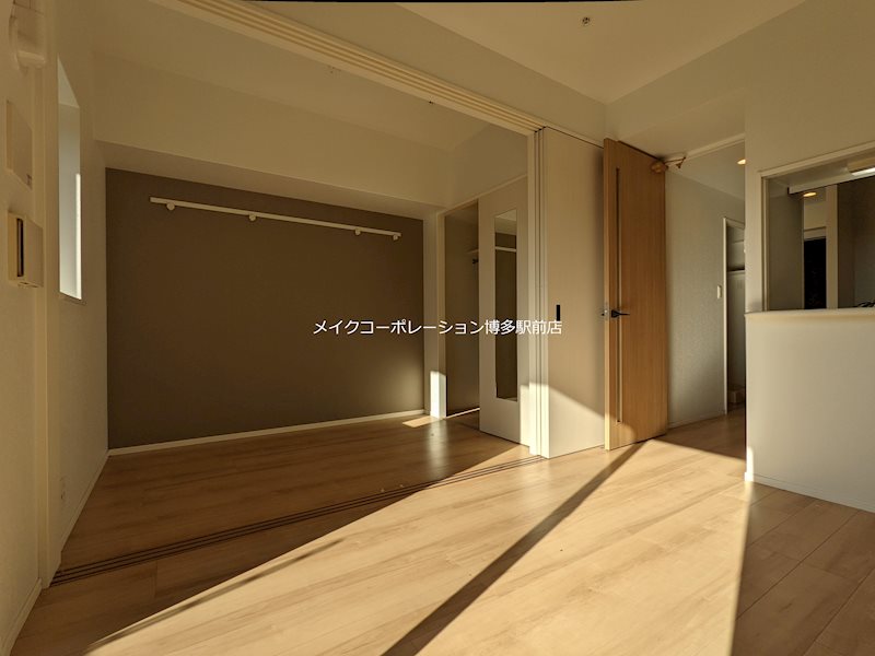 リビング エンクレスト博多駅前ART リビング