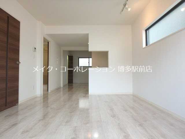 クルンテープ リビング