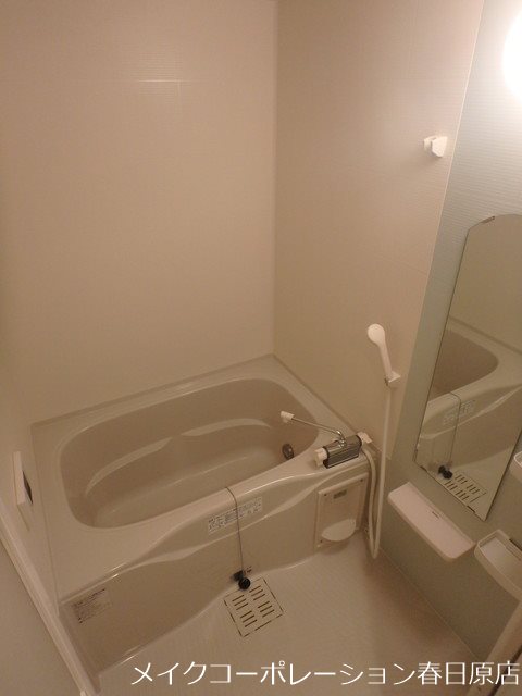 写真は同型タイプ ガーデニアコート 風呂画像