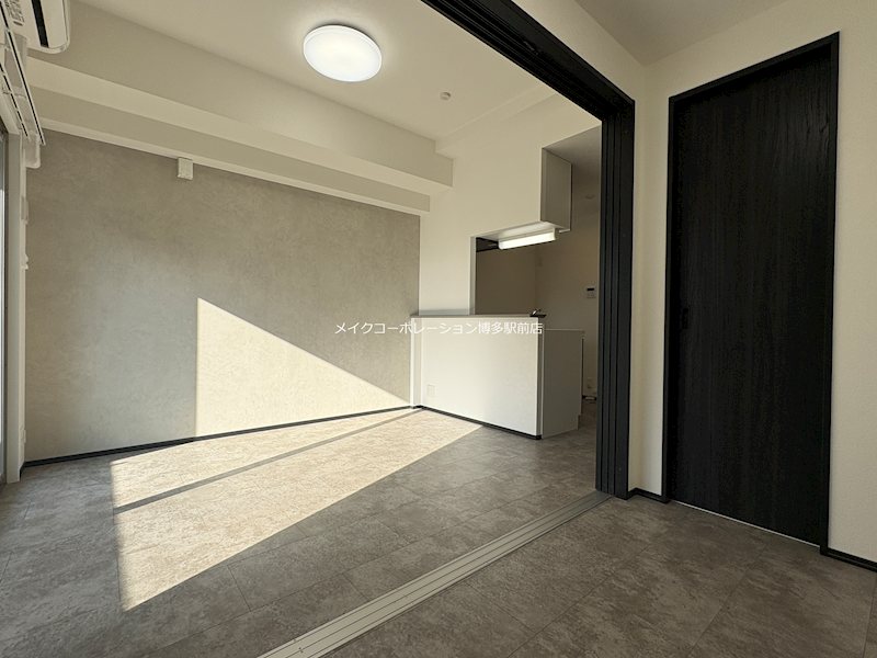 リファレンス竹下駅前 リビング