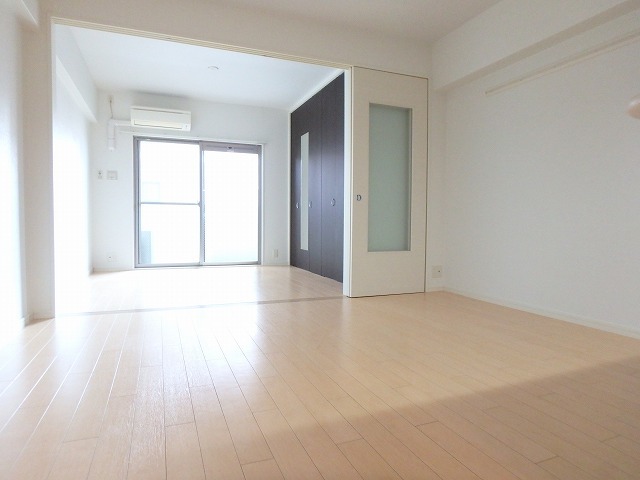 エンクレスト博多駅南Ⅱ リビング