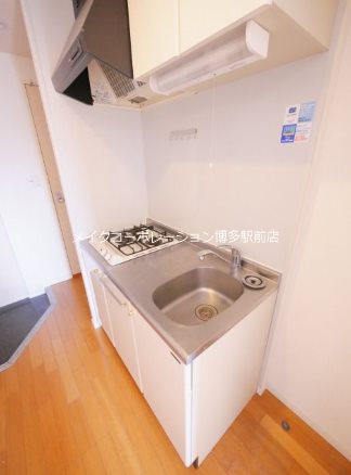 ラフィネス薬院イーストタワー キッチン