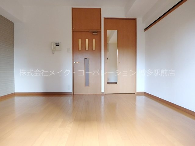 ピュアドームグレース博多 リビング