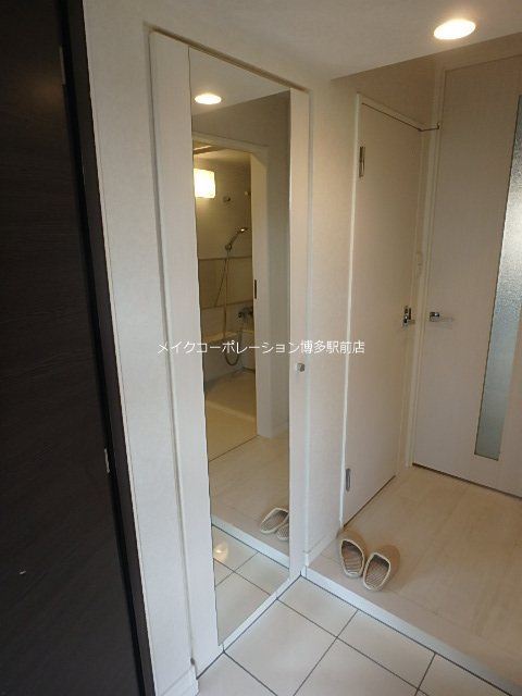 ネストピア博多駅前Ⅱ 玄関