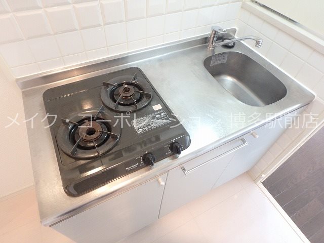 レジデンシャルヒルズ博多東 キッチン