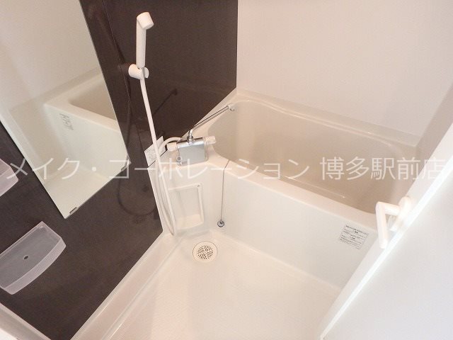 レジデンシャルヒルズ博多東 風呂画像