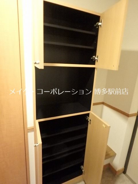 レジディア博多駅南 玄関