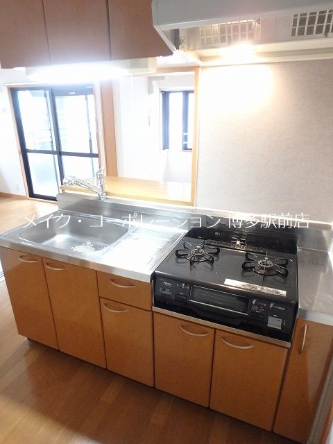 レジディア博多駅南 キッチン