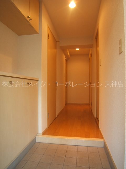 レジディア天神南 玄関