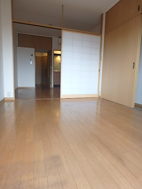 エステート・モア・薬院倶楽部    リビング