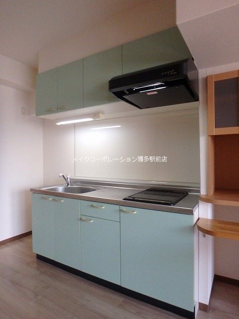 レジデンスカープ博多 キッチン