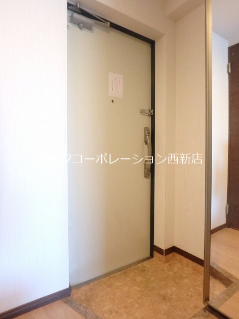 パウリスター  玄関