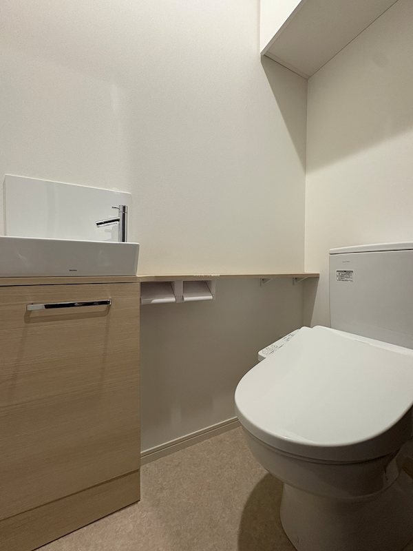 トイレ YAKUIN SQUARE その他1