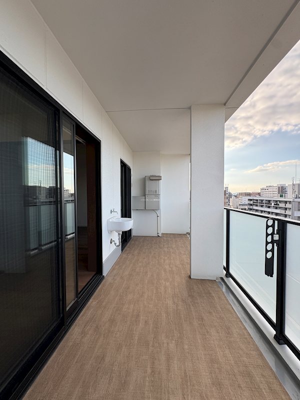 ベランダ YAKUIN SQUARE ベランダ