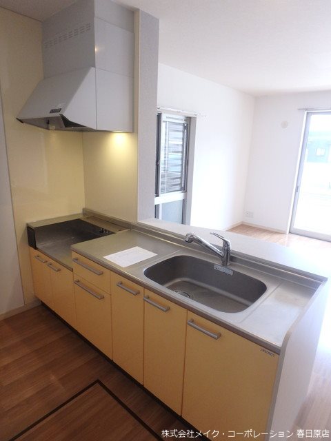 写真は同型タイプ クレベール8 B棟 キッチン