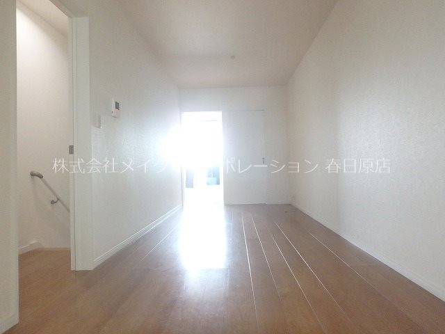 写真は同型タイプ リックメゾン大野城 リビング