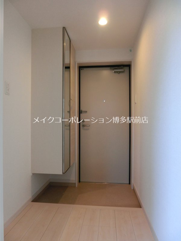 リアンレガーロ平尾ステーション 玄関