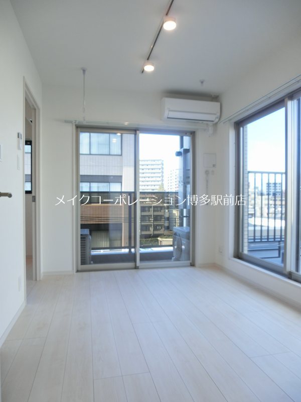 リアンレガーロ平尾ステーション リビング