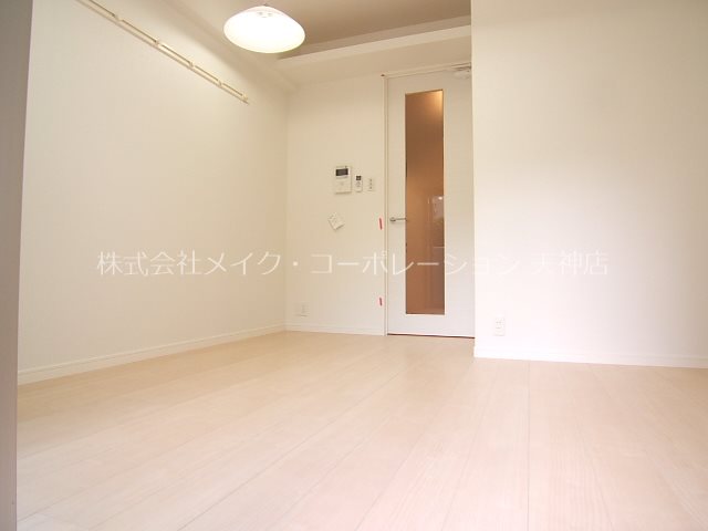 エンクレスト天神ＦＯＣＵＳ  リビング