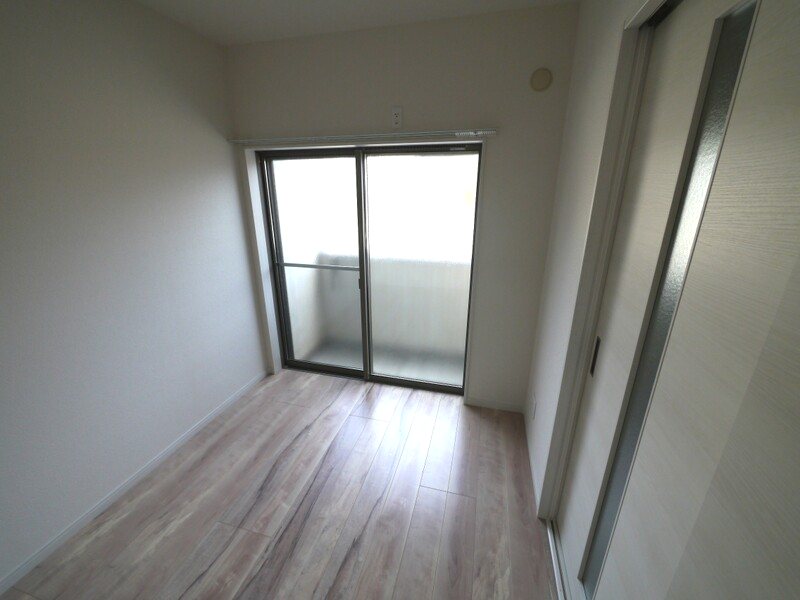 Luana姪浜 ベッドルーム