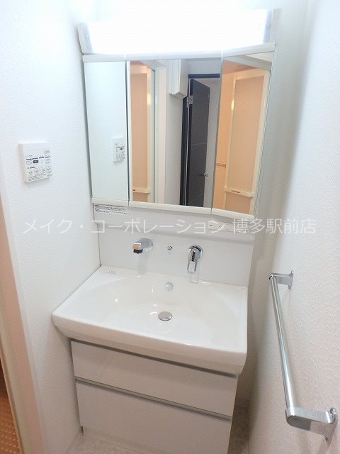 洗面所 レフィナード博多 その他2