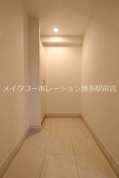 アンバル大濠 玄関