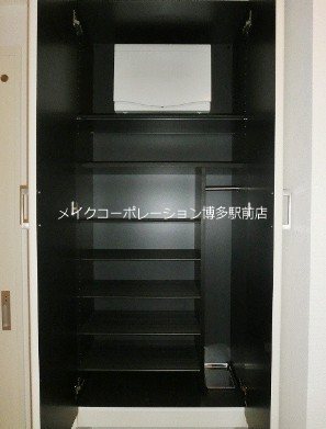 玄関 ラクレイス西新レジデンシャルタワー 玄関