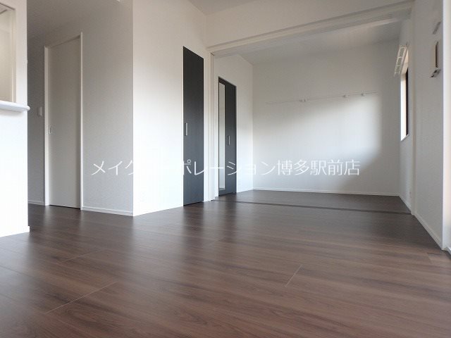 エンクレスト博多駅南STREET リビング