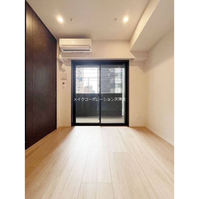 シーズンフラッツ渡辺通 リビング