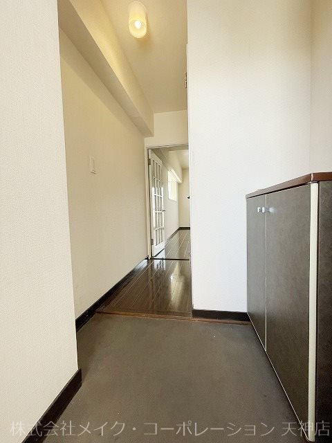 ファミーユ警固 玄関