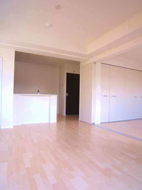 リビング ルシール筑紫通り リビング