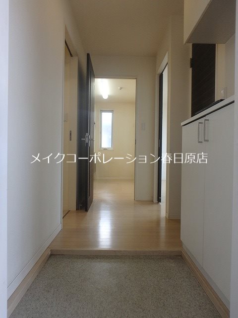 写真は同型タイプ フェリシア 玄関