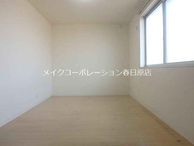 写真は同型タイプ フェリシア ベッドルーム