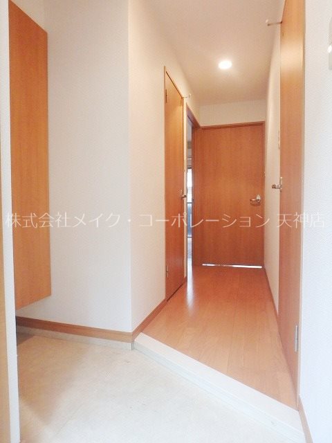 ソレイユ六本松 玄関