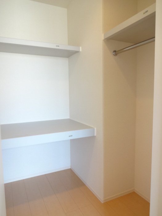 収納 モダンコート野多目 B棟 その他4
