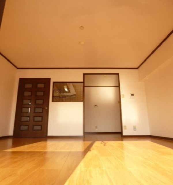 リビング ファミール忠四郎 リビング