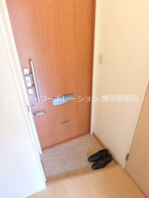 アウロラB棟 玄関