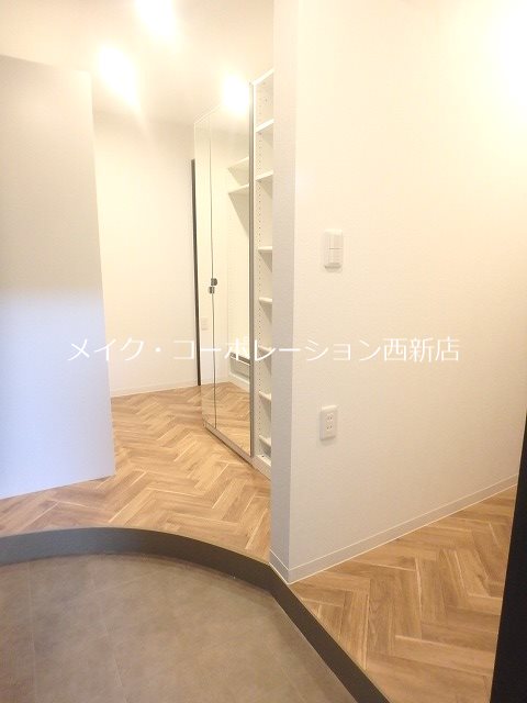 フローネル西新南【ネット無料】 玄関