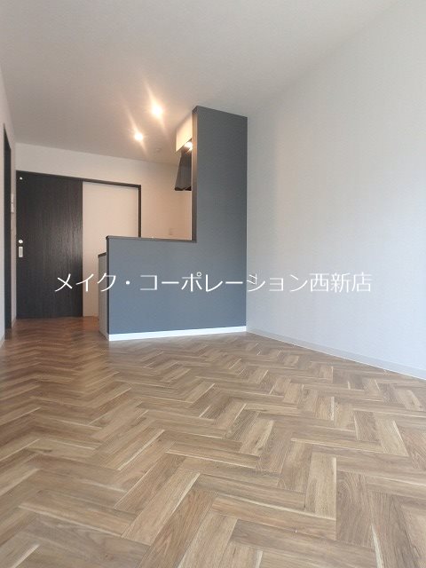 フローネル西新南【ネット無料】 リビング