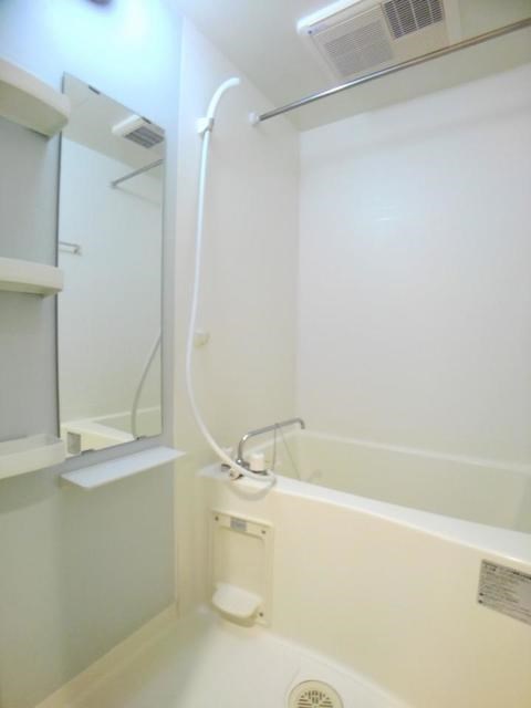 写真は同型タイプ サンセール・クミ 風呂画像