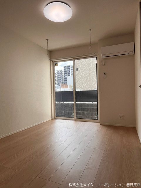 トリシア東大利 ベッドルーム