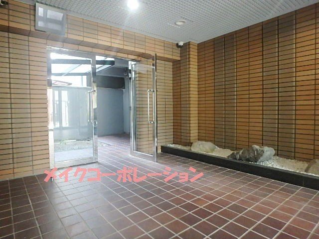 ロビー エステートモア白金Ⅱ その他外観1