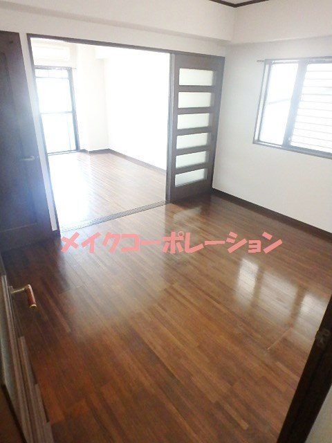 リビング エステートモア白金Ⅱ リビング