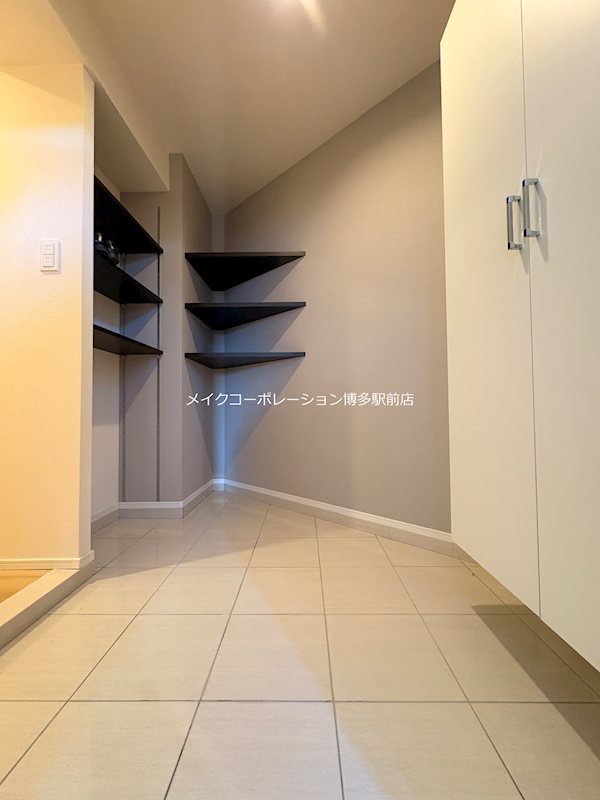 玄関 アマビリスF箱崎 玄関