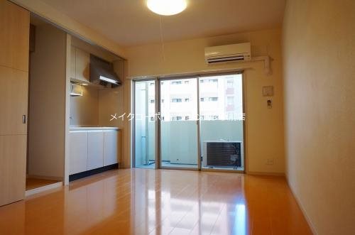 ※入居中の為別部屋写真使用現状優先 キルンズ博多駅南 リビング