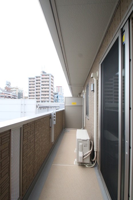 写真は同型タイプ D-roomパークサイド吉塚 ベランダ