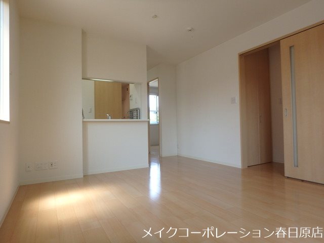 写真は同型タイプ メゾン8 B棟 リビング