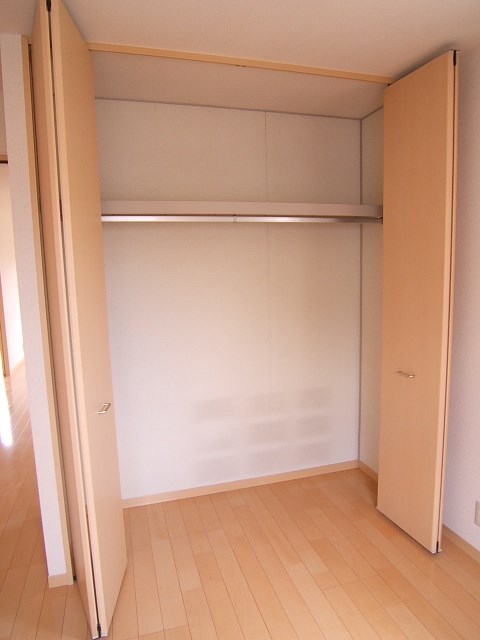 写真は同型タイプ セレッソ若葉台B棟 その他9