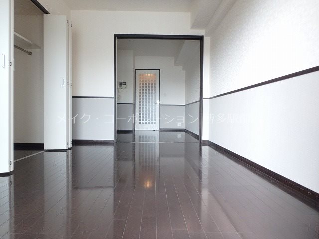 ※入居中の為別部屋写真使用現状優先 グロースメゾン博多山王 リビング